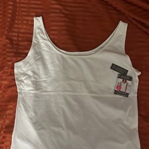 Yummie Shapeware 3 panel tank size 2X, brand new with tags